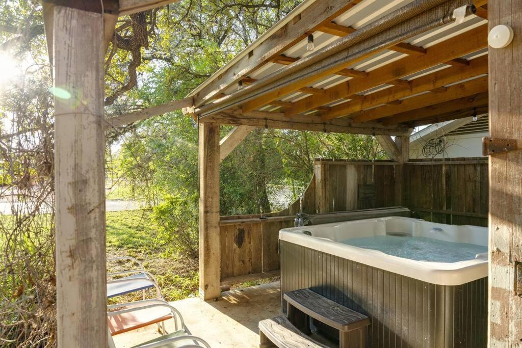 프레드릭스버그 Pet Friendly! Hot Tub, 2Mins From Main, Fire Pit 빌라 외부 사진
